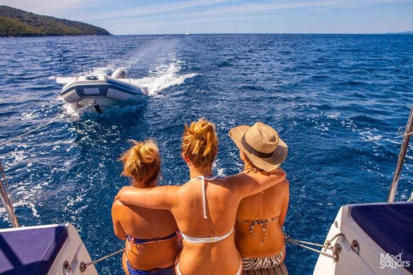Book a holiday with friends - Quality time on a yacht