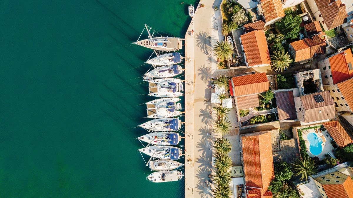 MedSailors yachts rafted together in Stari Grad 