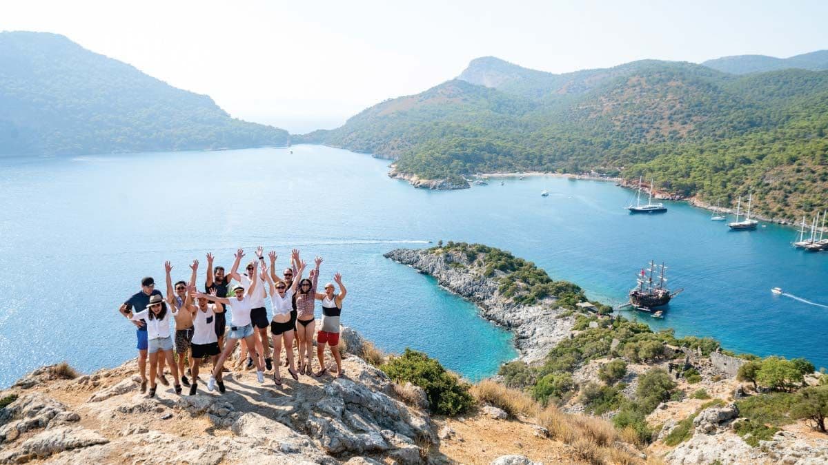 Group of MedSailors guests at Skopea Limani