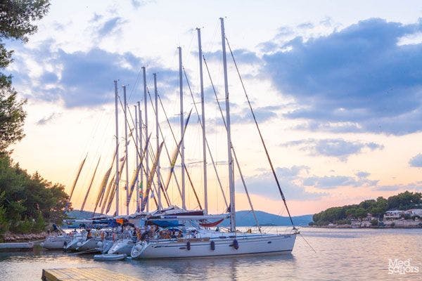 Sailing the Croatian islands - Mooring up for the night