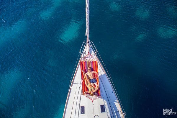 See the Greek islands - Hire a yacht for the ultimate holiday
