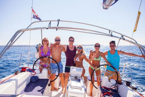 Sailing in small groups - Why this is the best way to enjoy a holiday